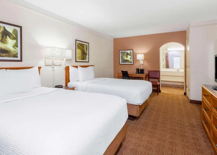 La Quinta East Deerfield Beach - Boca Raton